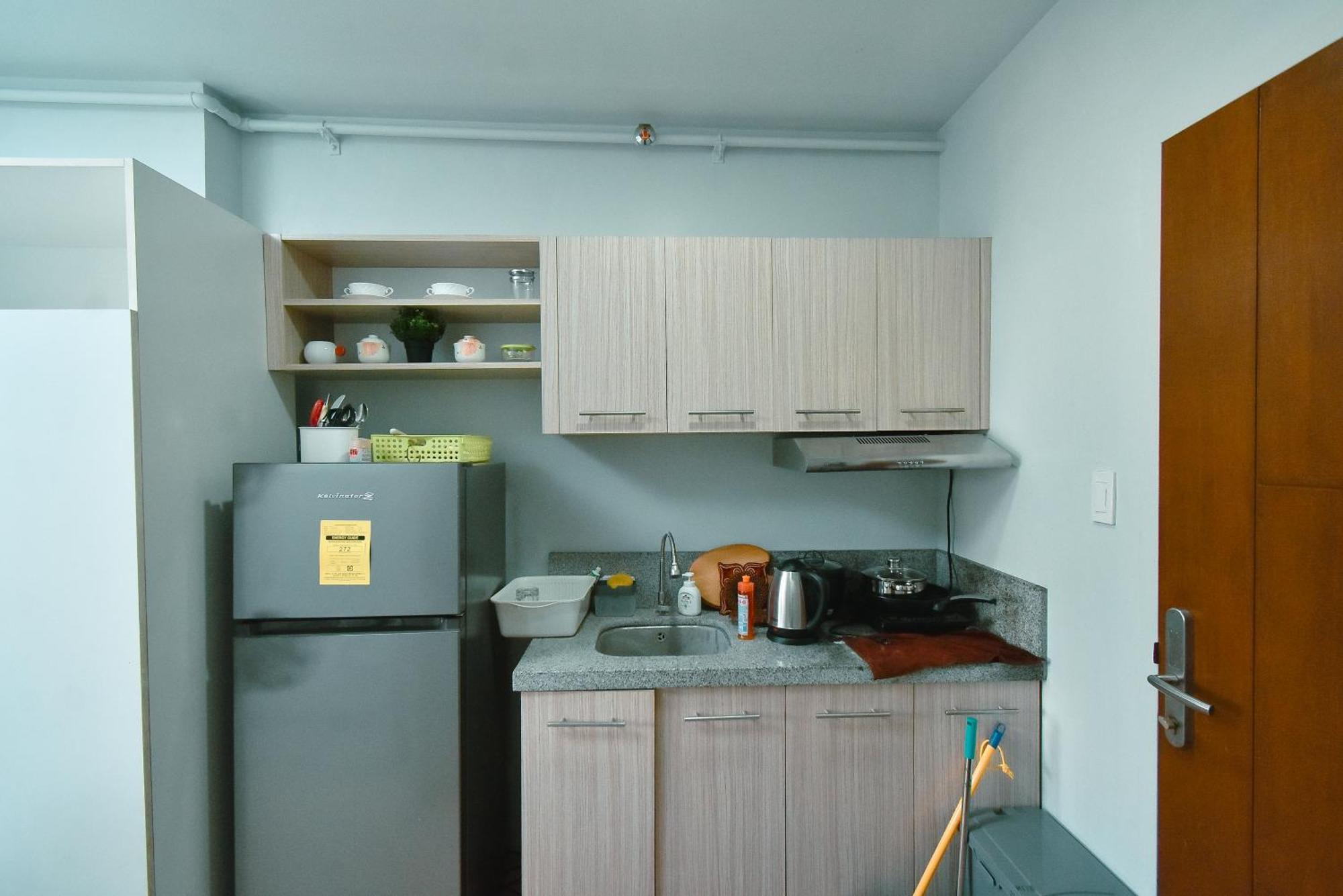문틴루파 Cozy Unit With Free Pool, Netflix & Wifi In Alabang Crq3 아파트 호텔 외부 사진