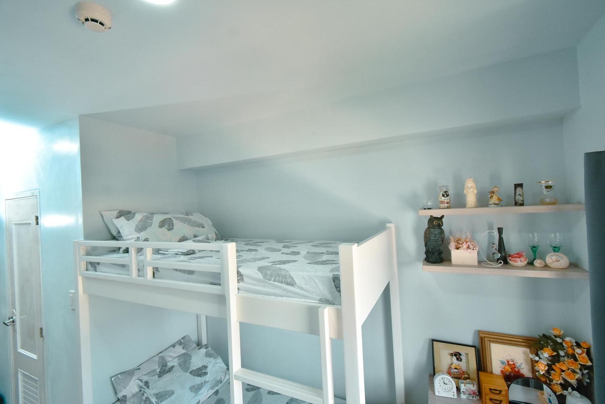 문틴루파 Cozy Unit With Free Pool, Netflix & Wifi In Alabang Crq3 아파트 호텔 외부 사진